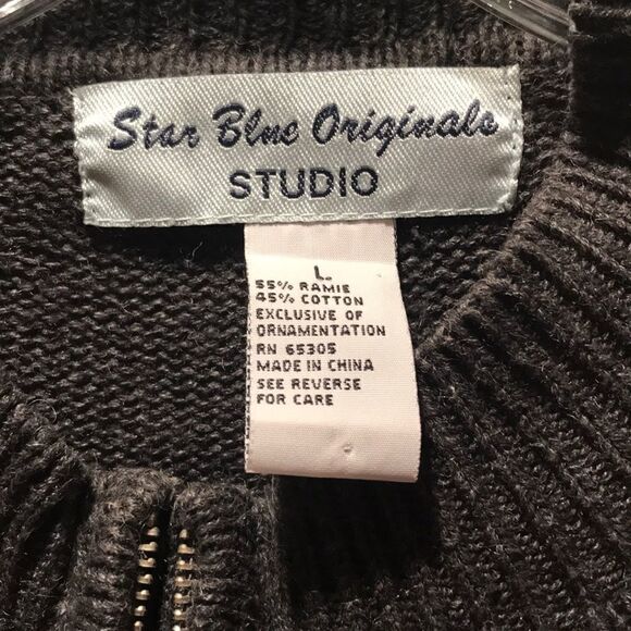 ✨Ugly Christmas Sweater with Mitten pockets 🎄 - Picture 2 of 4